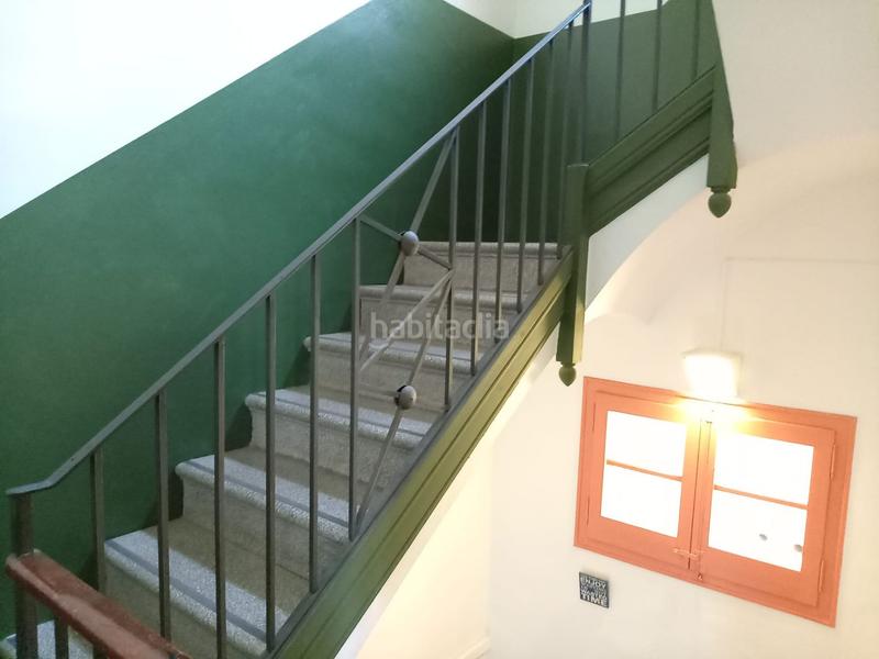 Foto 2bf028ed-8b1b-4d0c-b835-e141c6df6256. Edifici a Centre Figueres