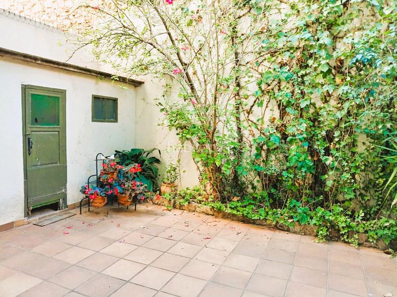 Foto 8fcacaf6-db24-4b0a-95ab-2f8e6c9bd8c1. Edifici a Centre Figueres