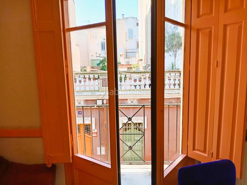 Foto 93d34563-ed46-4c88-b31e-d583b36089d5. Edifici a Centre Figueres