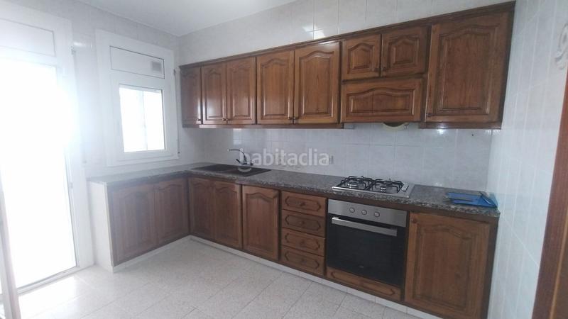 Foto 8cb6f4e6-7808-4604-b0be-0afec664199a. House with heating in Barri dels Escriptors Salt