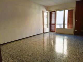 Pis  Pere iii. Piso en venta calle pere iii tres habitaciones