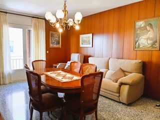 Pis  Pere iii. Piso en venta calle pere iii tres habitaciones