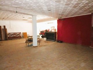 Locale commerciale  Victor catala. Local en venta