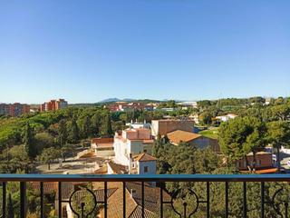 Pis  Pujada del castell. Piso céntrico con vistas y garaje en figueres