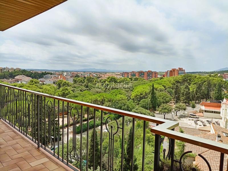 Foto 753ca02d-8202-4554-80e0-b5dcf22b1b0d. Piso  céntrico con vistas y garaje en Eixample-Horta Capallera Figueres
