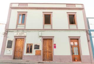 Edifici  Calle teófilo martínez escobar. Edificio primera linea