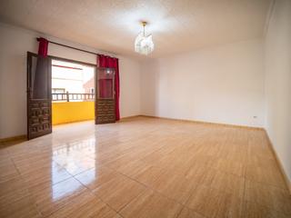Piso en Calle Cisneros 63