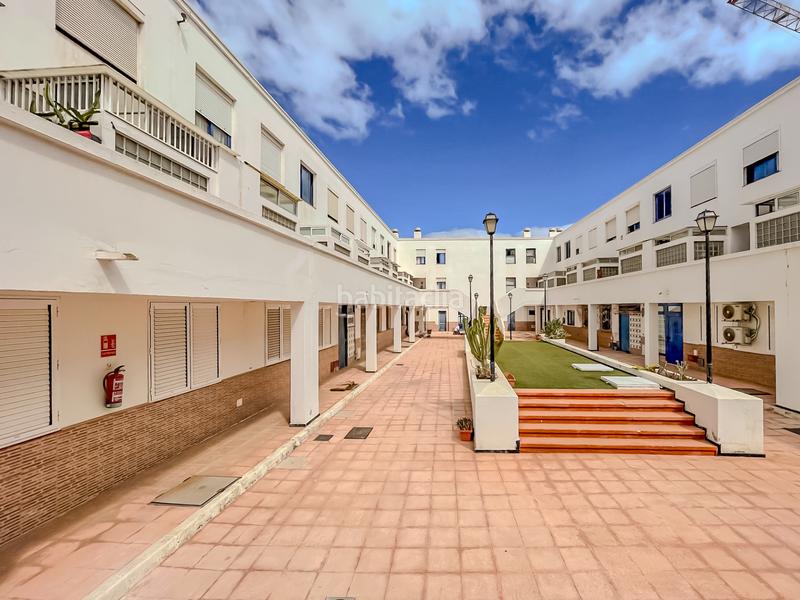 Foto 34e1ed22-bee0-452b-b228-1a9e625551ec. Dúplex duplex adosado centro Corralejo en Corralejo Oliva (La)