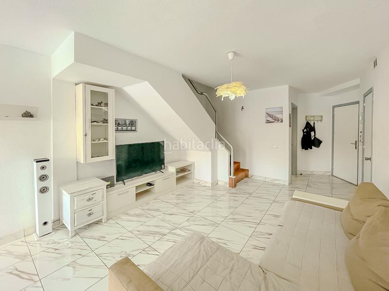Foto cbed95c5-1a66-4caa-a18f-8eb7651af4de. Dúplex duplex adosado centro Corralejo en Corralejo Oliva (La)