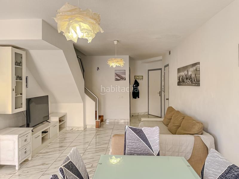 Foto cd2fb125-f649-4fa4-97c0-dc347010516d. Dúplex duplex adosado centro Corralejo en Corralejo Oliva (La)