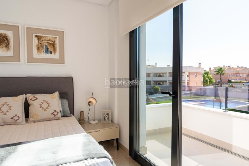 Foto 6c9f9fa9-fe32-4ffa-baf9-aad5423e44d2. Zweistöckige wohnung mit heizung pool in Monte y Mar Santa Pola