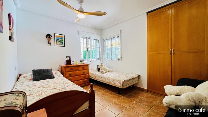 Foto 55f21eed-f571-46b0-abd5-b84d7f37aa6a. Chalet con piscina in Valverde Elche / Elx