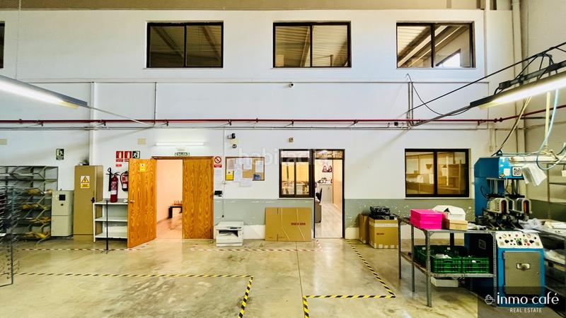 Foto b08bd4eb-91b3-452f-9864-4f919beed623. Capannone industriale in Monòver