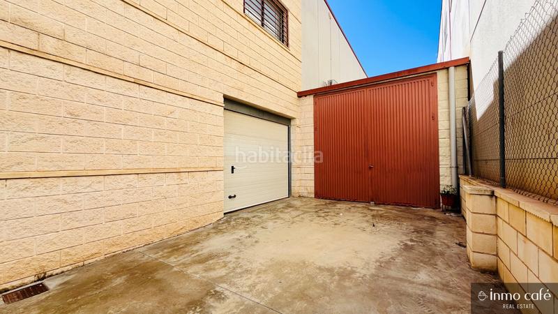 Foto f2554184-dad3-4ecd-b662-fa159f1eab60. Capannone industriale in Monòver