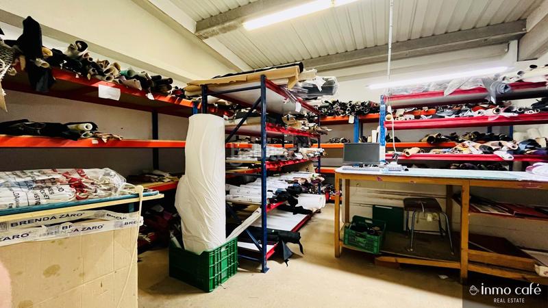 Foto 15a4b429-a594-4c29-be99-79139093bc25. Nau industrial a Monòver