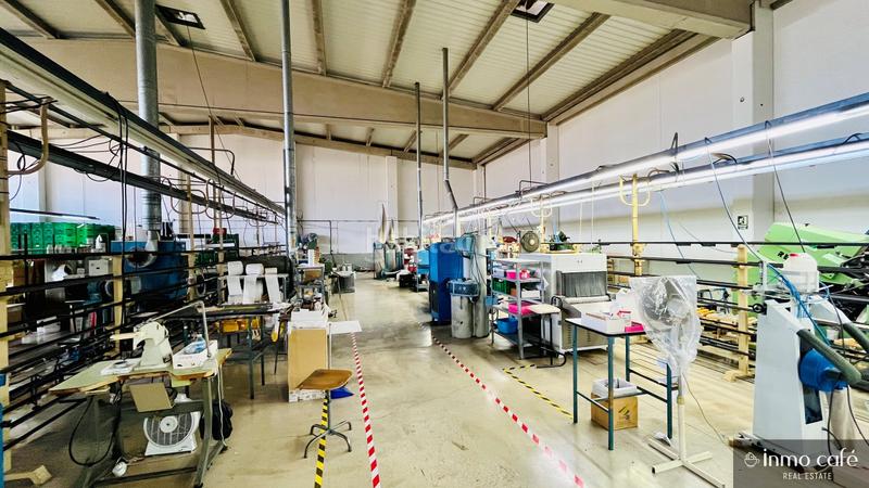 Foto 6a6ffd9e-61b1-4a5c-abc6-4df06e3fdab7. Nau industrial a Monòver