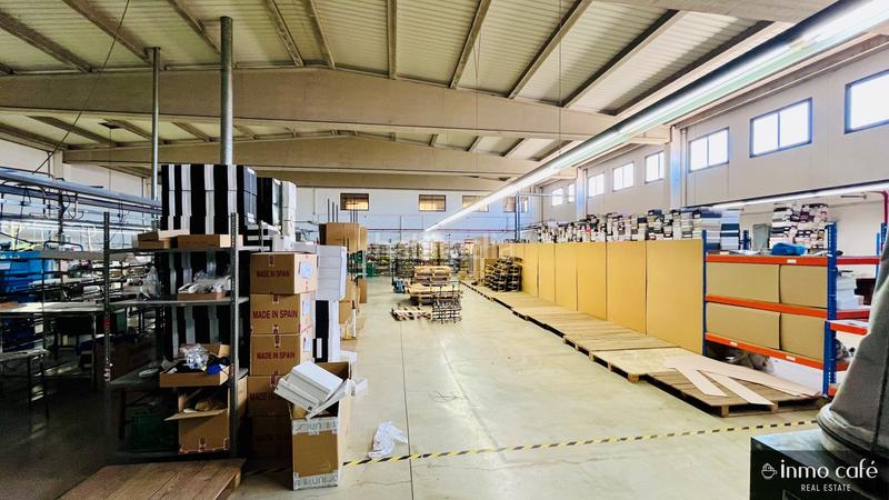 Foto a417b89e-639b-4d61-b891-6ad8081383c9. Nau industrial a Monòver