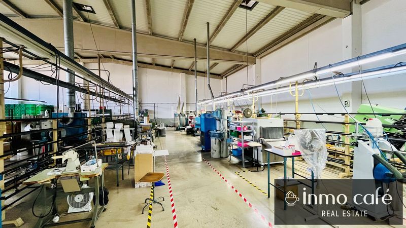 Foto 40ec4326-0f20-4ef8-8e40-1f11f694db1f. Nave industrial en Monòver