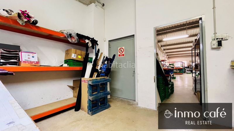 Foto aa90239f-34e7-46cd-ade5-1adf48ce543d. Nave industrial en Monòver
