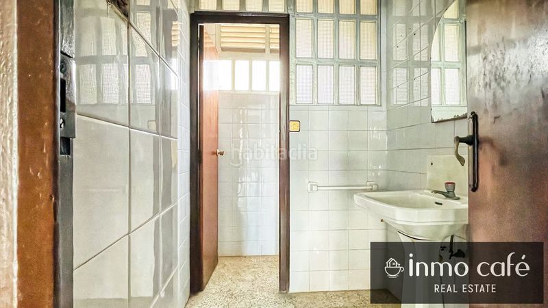 Foto 7ca1b8e7-e3b6-4c45-9497-0e61d842a385. Local comercial a Alcúdia de Crespins (l´)
