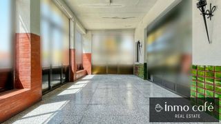 Local Comercial en Av. Castella