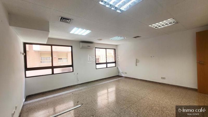 Foto fffb5e19-1447-42cb-8475-3935975f0668. Büro in Santo Domingo Alicante
