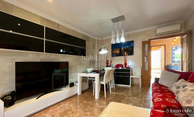 Foto fc94cc74-b64e-404c-853e-e502b5aabf05. Casa en Cañada