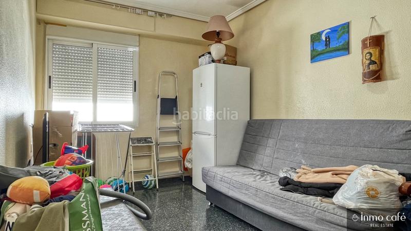 Foto 2ddd52ee-2592-4704-a49e-36641e3352a0. Piso  luminoso con balcón en 7 planta con vistas despejadas, en el centro , con 4 habitaciones y balcón en Canals