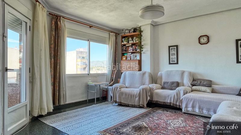 Foto 6b90971a-fcef-4697-80b5-691914fa818e. Piso  luminoso con balcón en 7 planta con vistas despejadas, en el centro , con 4 habitaciones y balcón en Canals