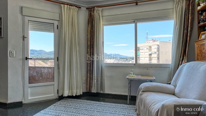 Foto c9201bf9-7495-4b88-98b3-c0c849c951b8. Piso  luminoso con balcón en 7 planta con vistas despejadas, en el centro , con 4 habitaciones y balcón en Canals