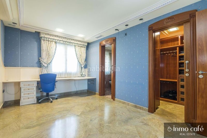 Foto 3e9818ef-8c6d-4f34-b162-005dd9f25411. Casa amb calefacció aparcament piscina a Peña de las Águilas Elche / Elx