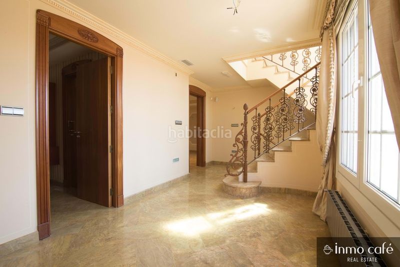 Foto 995dd87c-6110-4523-9b6a-b9df91522148. Casa amb calefacció aparcament piscina a Peña de las Águilas Elche / Elx