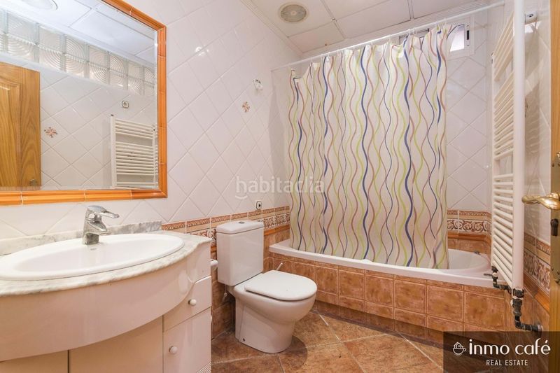 Foto e13ca821-3b2b-4c34-a306-7f50692ad2dc. Casa amb calefacció aparcament piscina a Peña de las Águilas Elche / Elx