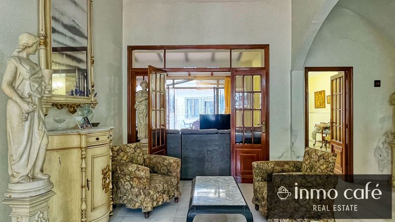 Foto 0c850cc4-7816-45f0-bd01-0ab0013ae865. Casa adosada en Canals