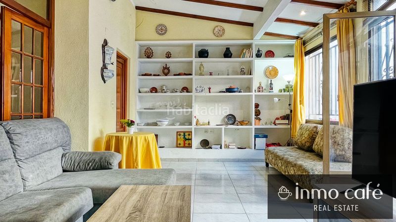 Foto 52c57153-e5aa-4d98-952e-36f2bd7cb2c3. Casa adossada a Canals
