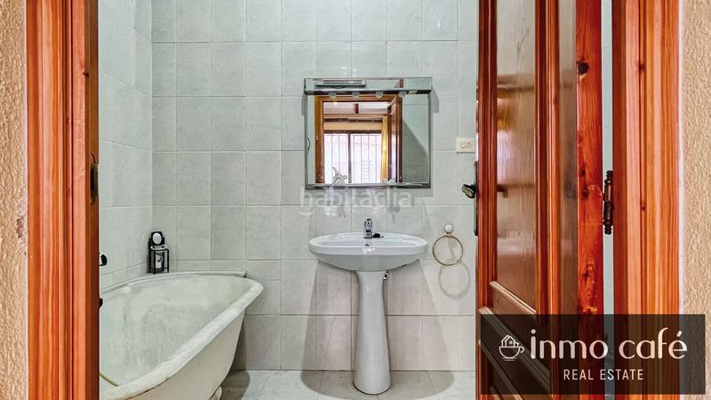 Foto ca3a54ed-4709-4f32-af57-28cf56ad3fec. Casa adossada a Canals