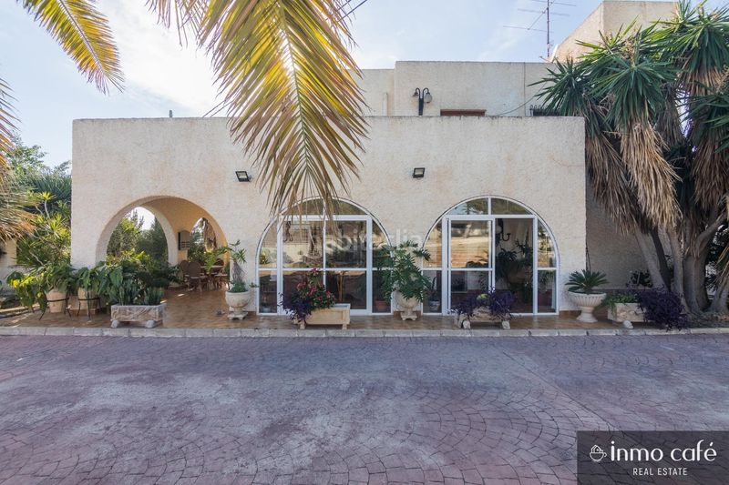 Foto 5e76fe2f-b5d7-46b3-8558-8de56138cc39. Chalet en Peña de las Águilas Elche / Elx