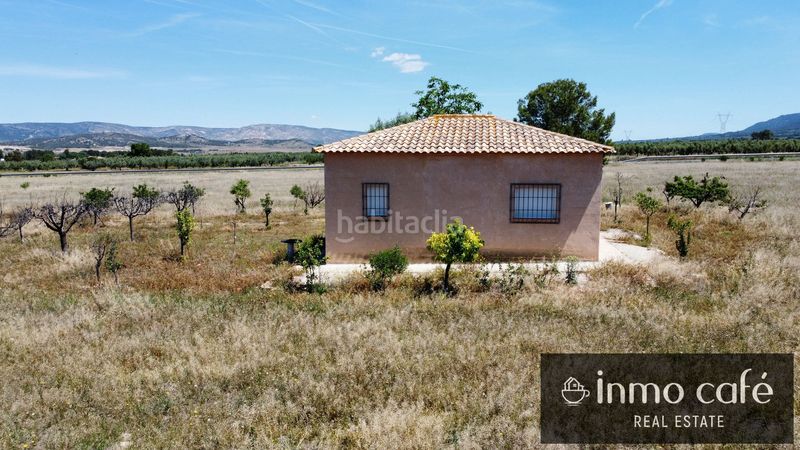 Foto 2e917b92-a1d0-4fc7-8cf5-e6c2195b17e9. Finca rústica a Biar
