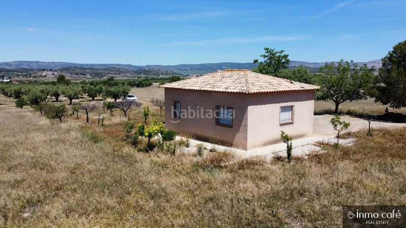 Foto a480744d-4a67-4225-bc4a-b5fbba8943be. Finca rústica a Biar