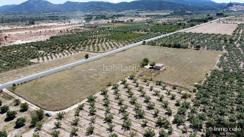 Foto f8573f5a-72d2-4953-931d-0df6892526ae. Finca rústica a Biar