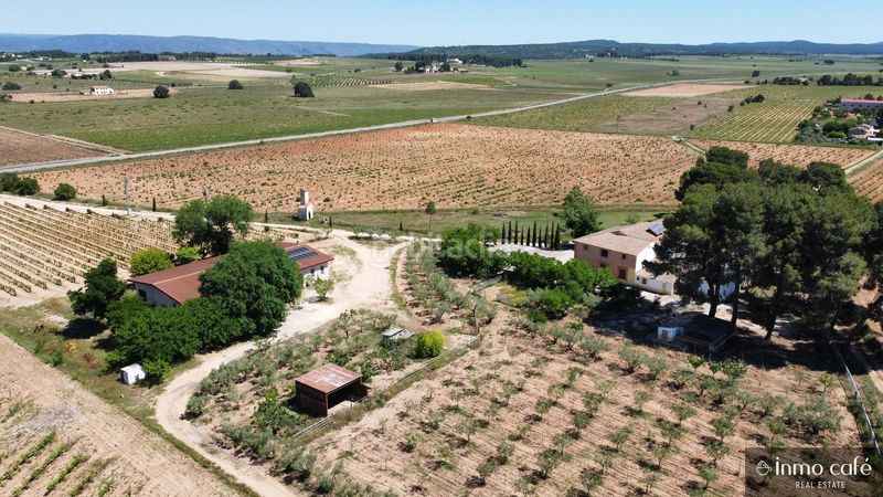 Foto b0158474-5ad7-4c57-a427-9f510c7d5353. Casa amb calefacció a Fontanars dels Alforins