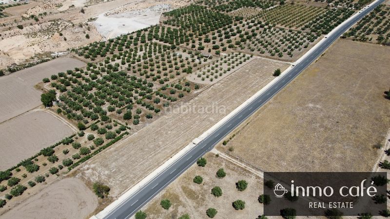 Foto f571f935-44e8-48e7-a9cc-6ee8f0b48430. Finca rústica a Biar