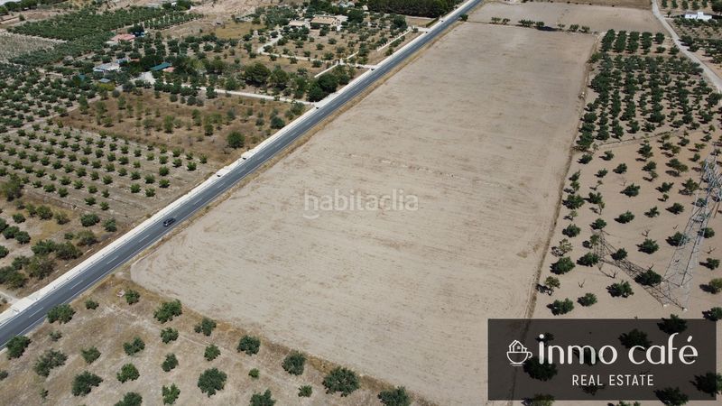 Foto e2a746b5-18de-467e-b9eb-a24ba1eb375b. Finca rústica en Biar