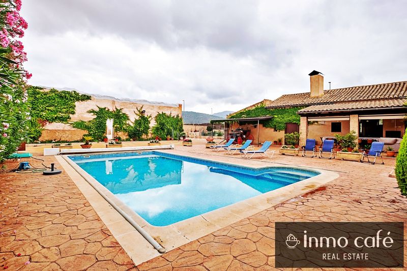 Foto b3067767-7b6d-41ed-a745-c1d86ebc507c. Casa a Biar