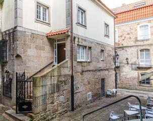 Casa a Rúa portugal 4. Casa antigua marinera, totalmente restaura y local comercial. gr