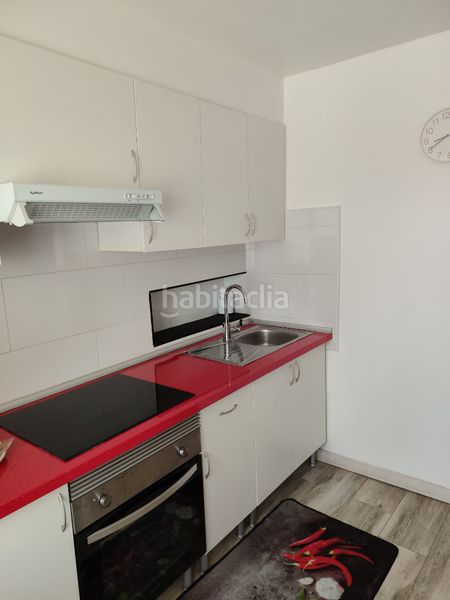 Foto f7e18463-333b-446d-b536-bca9587c6534. Edifici a Carreira Ribeira