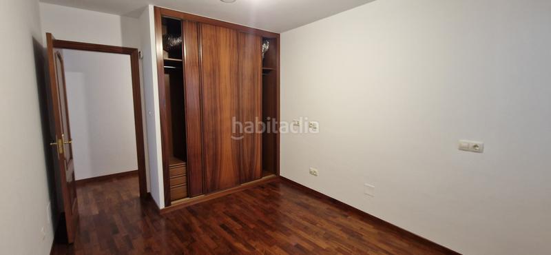 Foto 8e6b1a82-e8ed-49f5-b3c3-95bbd3336f11. Alquiler piso  en pedralonga-ciudad de las tics semiamueblado, a coruña en Coruña (A)