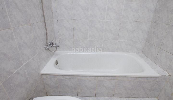 Foto 161f7fb9-f80d-4392-8515-81c1ac52e2e3. Piso ocupado piso en venta en Valls