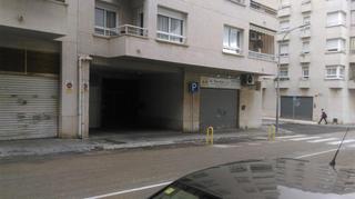 Aparcament cotxe a El Tancat-Mas d´en Gual. Exclusivo parking en el vendrell