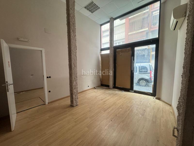 Foto fd93e8c1-85cc-4c89-9389-d380957c5570. Local comercial a Nou Eixample Sud Tarragona